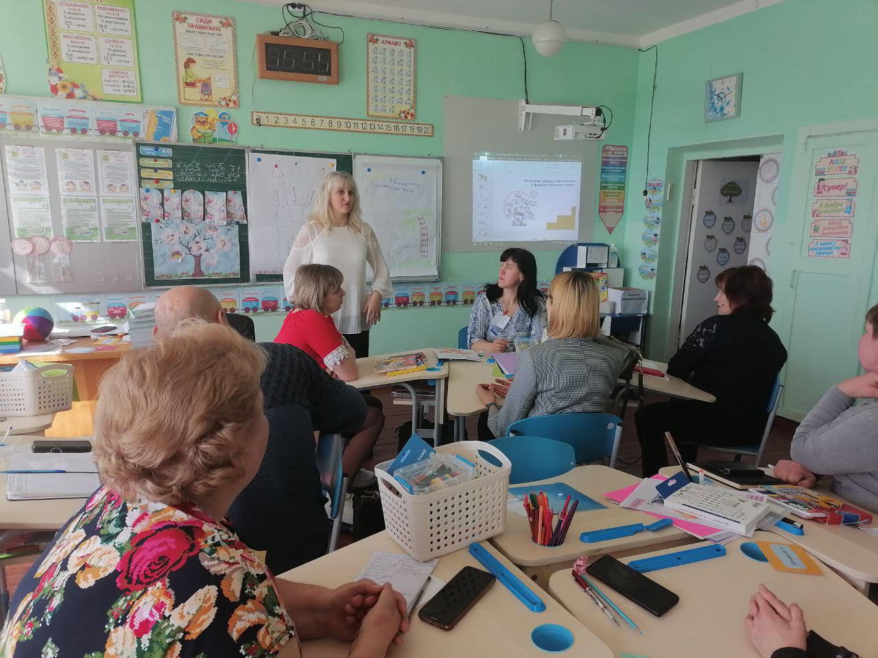 Продовжується навчання для вчителів початкових класів за всеукраїнською програмою підвищення кваліфікації «Діяльнісний підхід у початковій ш
